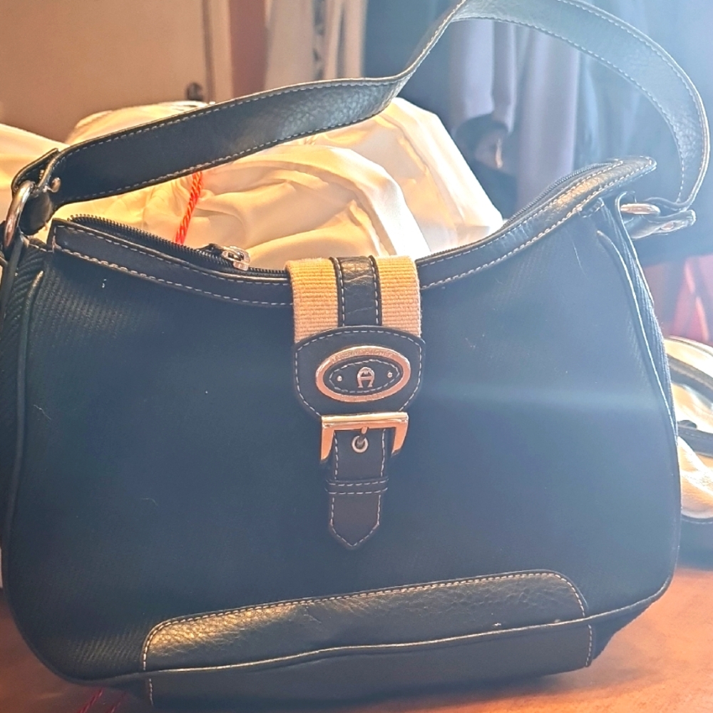 Etienne Aigner Black Leather Shoulder Bag